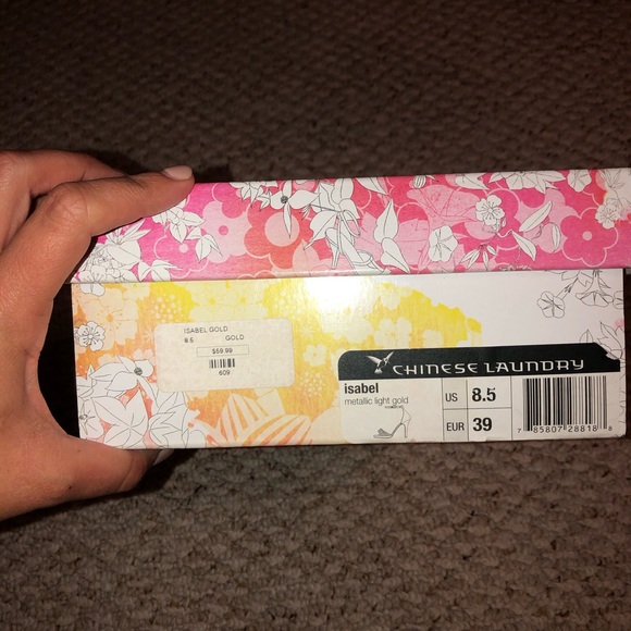 EUC CHINESE LAUNDRY LIGHT GOLD ISABEL HEELS - Picture 2 of 6